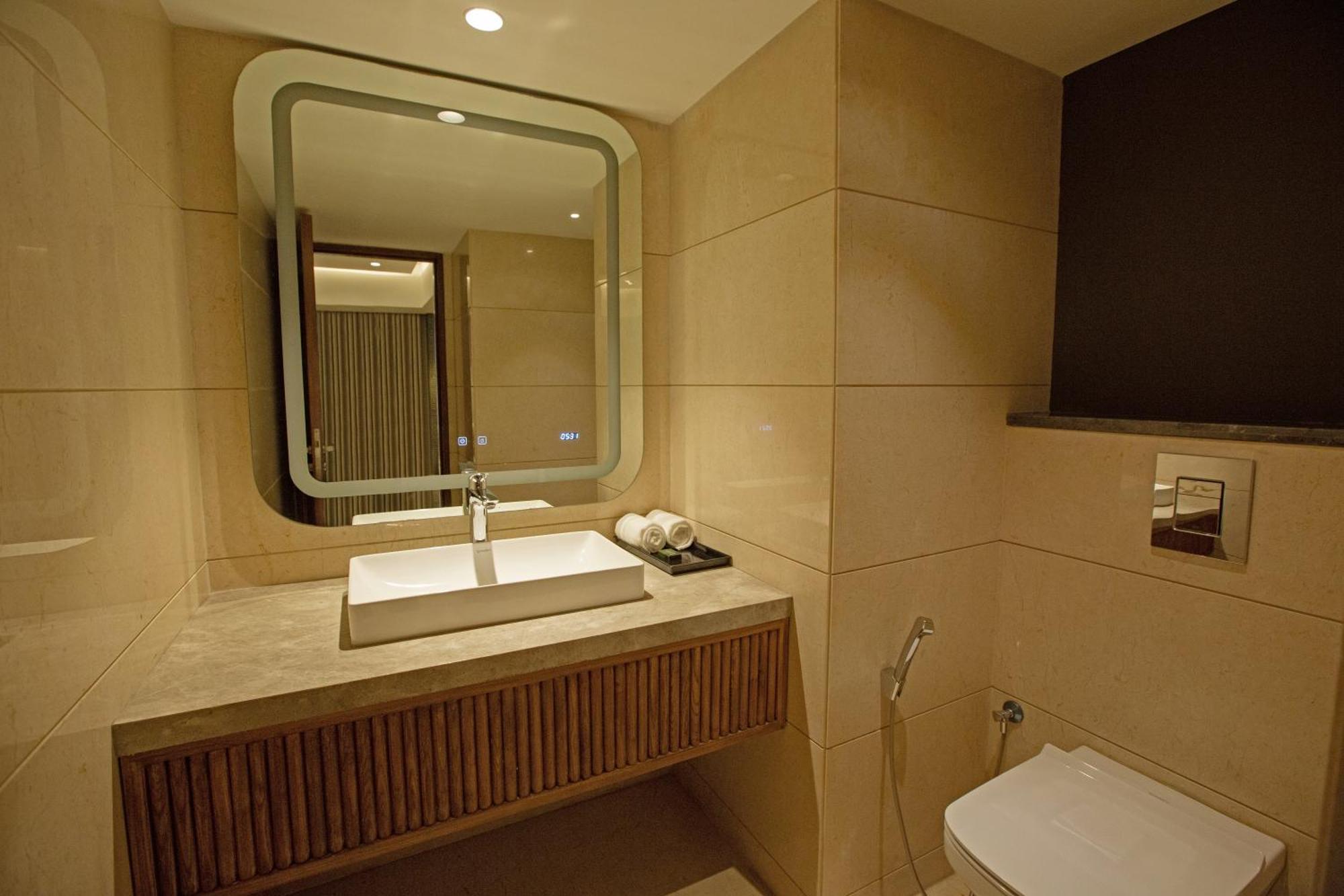 Arista By Ambition Hotel Guwahati Buitenkant foto