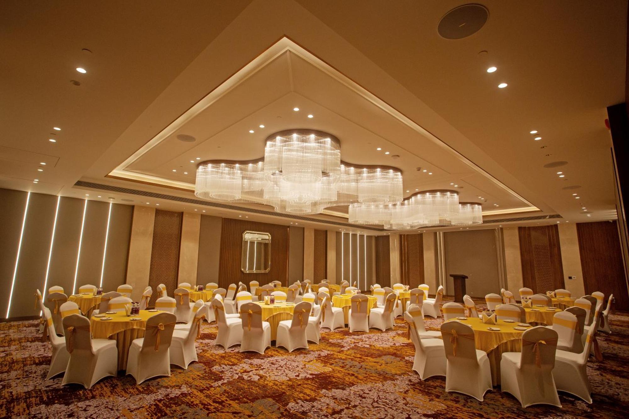 Arista By Ambition Hotel Guwahati Buitenkant foto